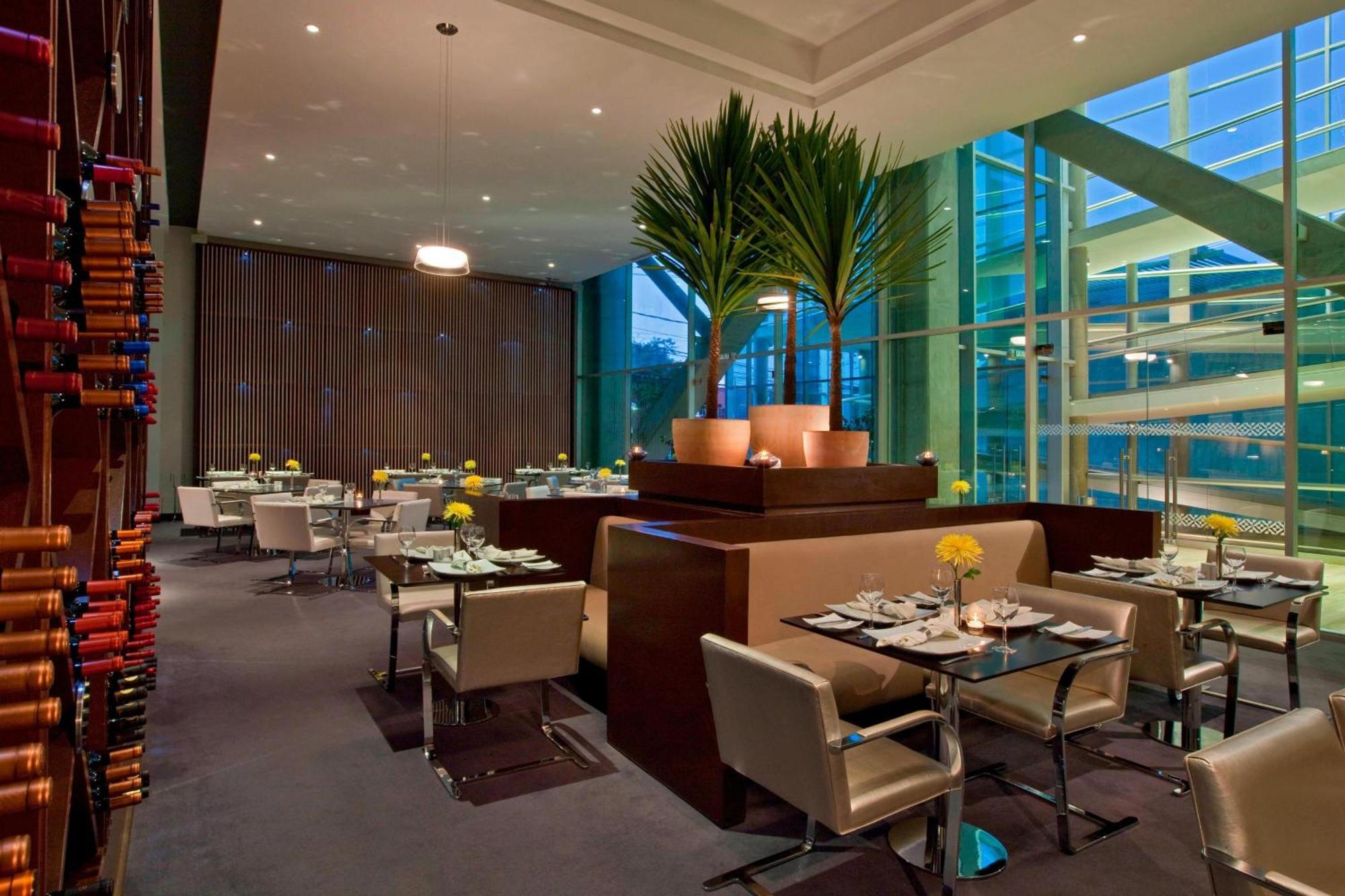 Four Points By Sheraton Los Angeles Hotel Restaurant photo